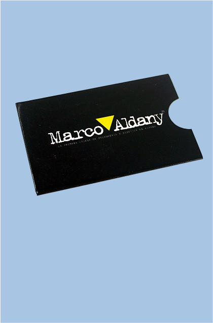 Accesorios de identificación de la empresa Trailmix con impresión a color de alta calidad